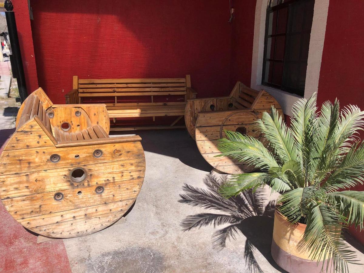 Oyo Hotel Cuatro Reales Galeana Екстер'єр фото